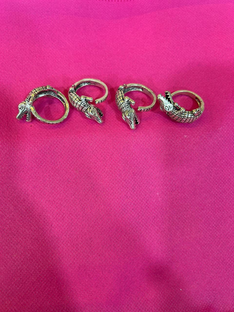 Chains & Rings 32